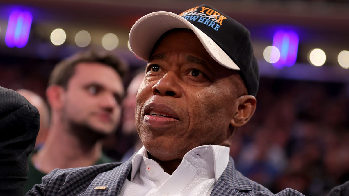 UFC brawl under investigation in New York, says mayor