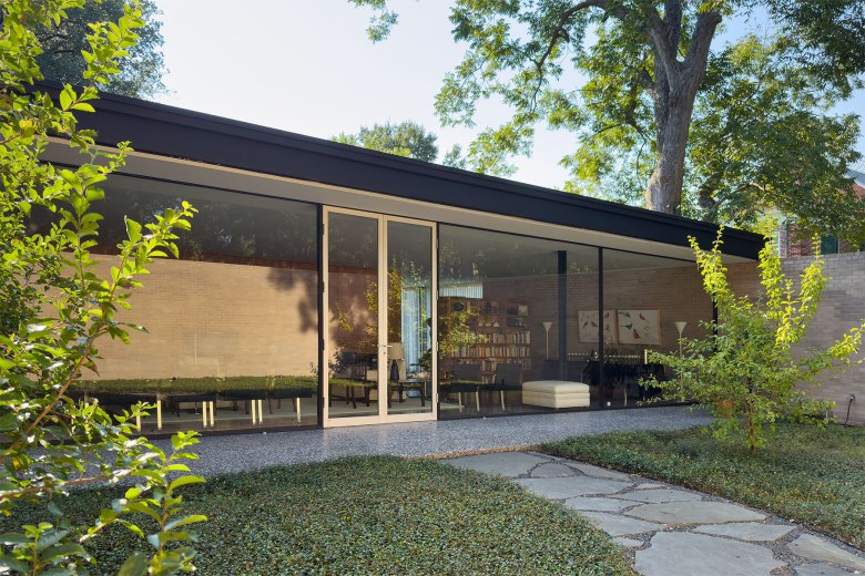 A residence featured on the Good Brick Tour.