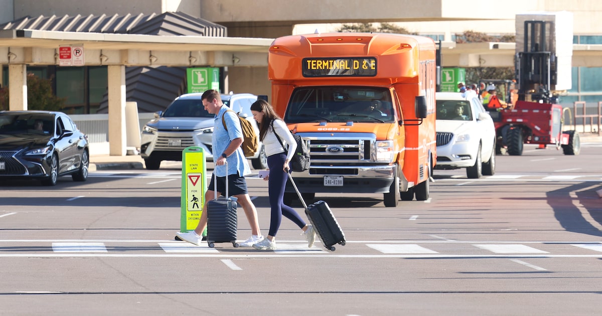 Private flights limited at DFW Airport amid shutdown