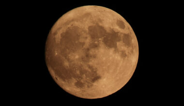 Full hunter’s supermoon: 2025’s closest, brightest moon