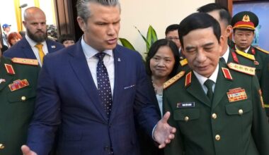 Hegseth reaffirms Vietnam partnership and hands over a leather box, belt and knife—wartime artifacts taken by U.S. soldiers