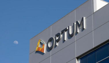 UnitedHealth pays Optum physicians 17% more than outside providers