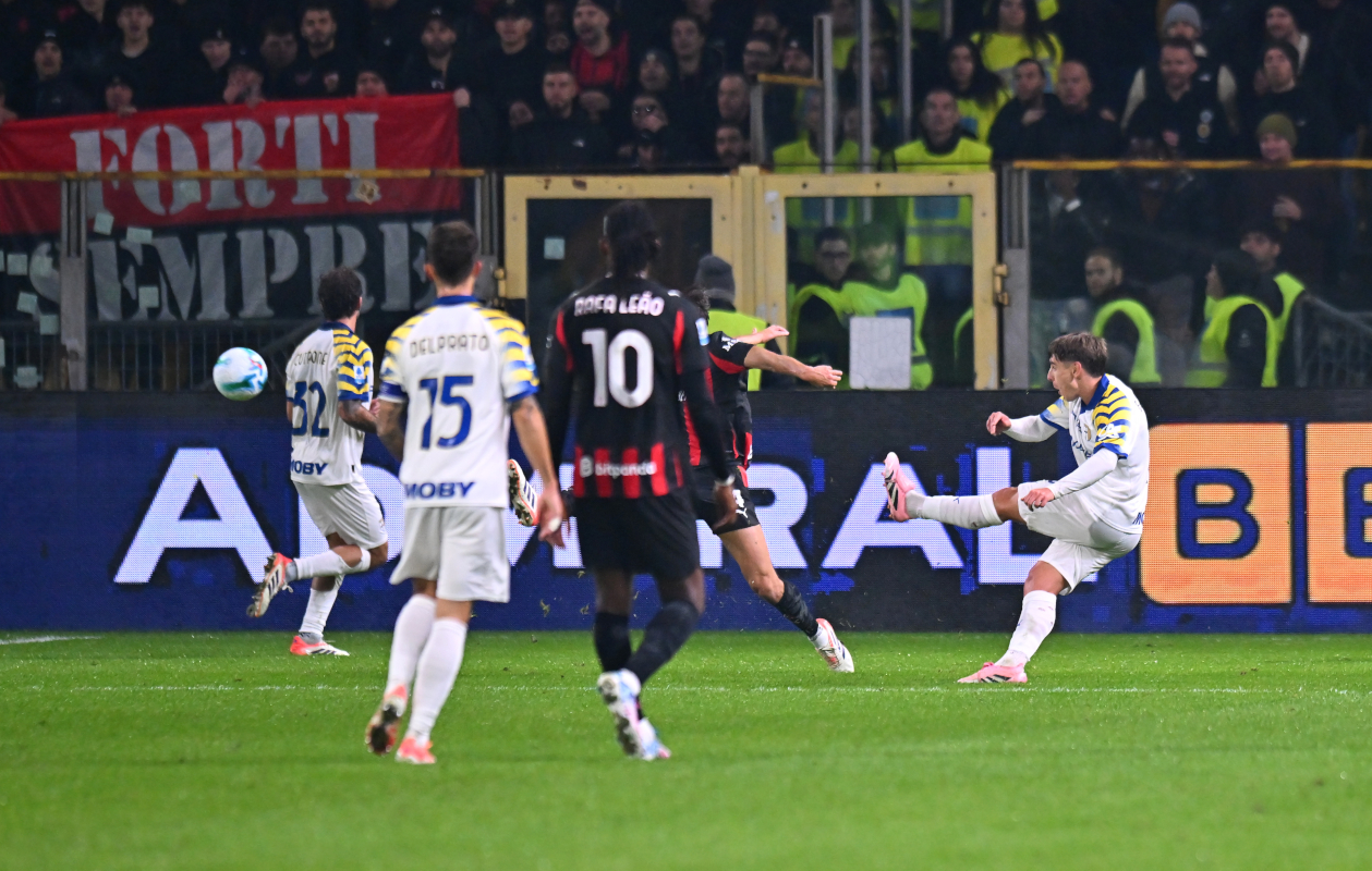 PARMA, ITALY - NOVEMBER 08: Adrian Bernabe of Parma scores his team's first goal during the Serie A match between Parma Calcio 1913 and AC Milan at Stadio Ennio Tardini on November 08, 2025 in Parma, Italy. (Photo by Alessandro Sabattini/Getty Images)