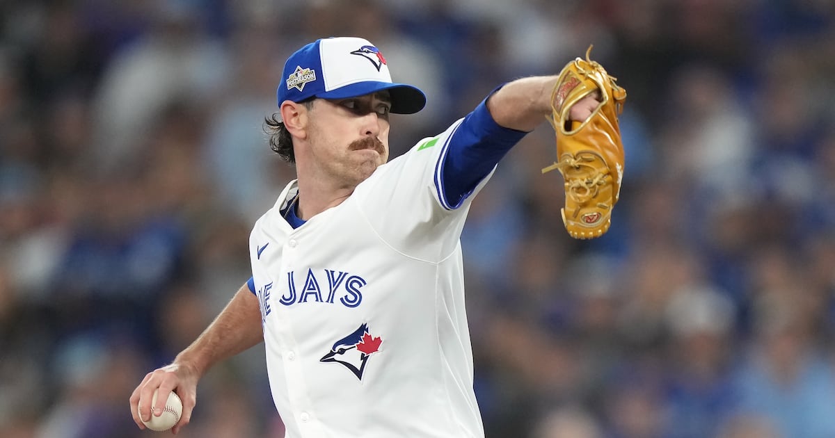 Shane Bieber opts in, remains with Toronto Blue Jays