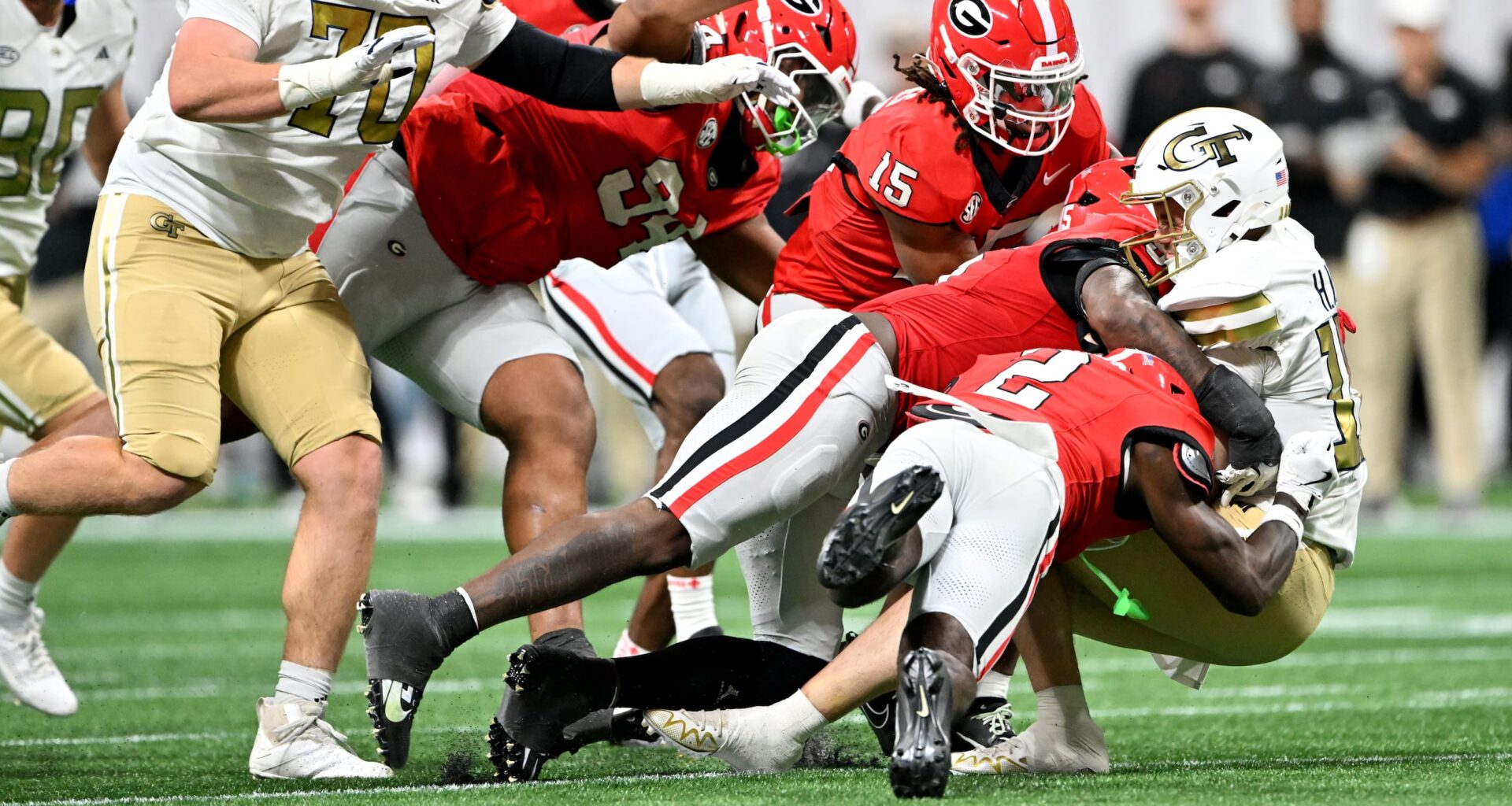 Haynes King frustrated, Georgia scores style points defending prolific QB