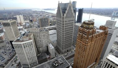 Detroit sending extra pension check to retirees in time for holidays