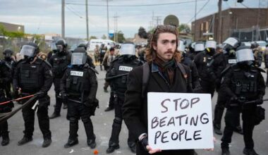 Judge to hear arguments as advocates sue feds over conditions at Chicago-area ICE facility