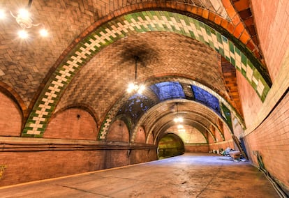 City Hall Subway Station in Manhattan. Landmark station built in 1904 to inaugurate the NYC Subway system