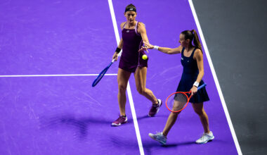 Babos, Stefani dethrone Dabrowski, Routliffe; Siniakova, Townsend remain unbeaten