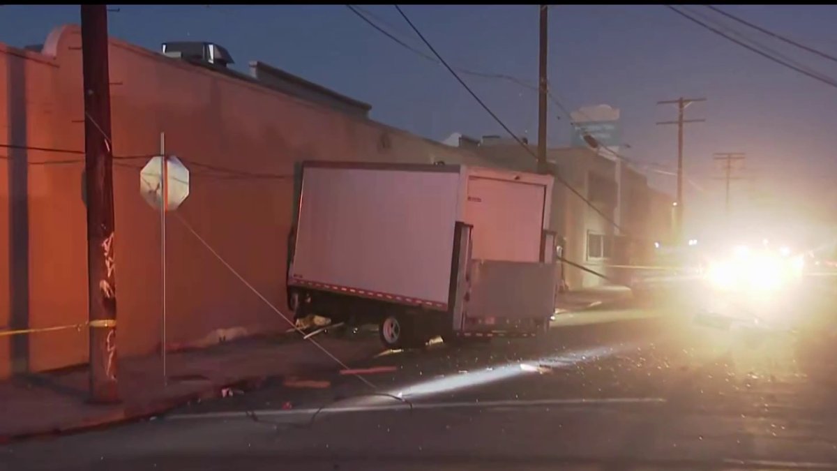 Firefighters rescue 2 from truck crash in Central- Alameda – NBC Los Angeles