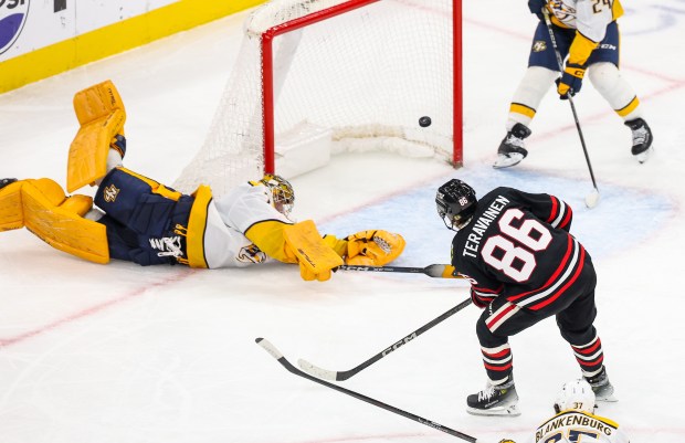 Blackhawks center Teuvo Teravainen (86) scores a goal past Nashville Predators goaltender Juuse Saros (74) during the third period, Nov. 28, 2025, at the United Center. (Dominic Di Palermo/Chicago Tribune)