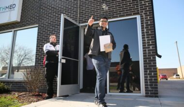 Medical marijuana sold legally in Illinois for first time