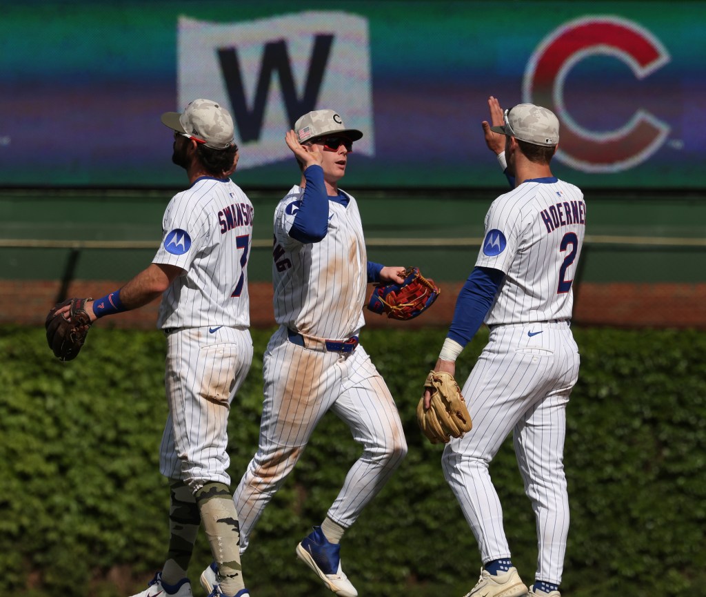 Chicago Cubs win National League team Gold Glove Award