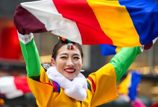 A Chicago Korean Dance member performs during the 91st annual Chicago Thanksgiving Parade on Nov. 27, 2025. (Dominic Di Palermo/Chicago Tribune)