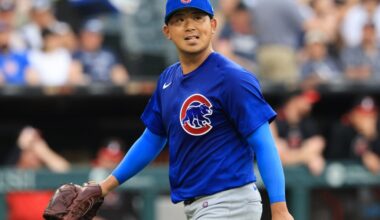Chicago Cubs left-hander accepts qualifying offer