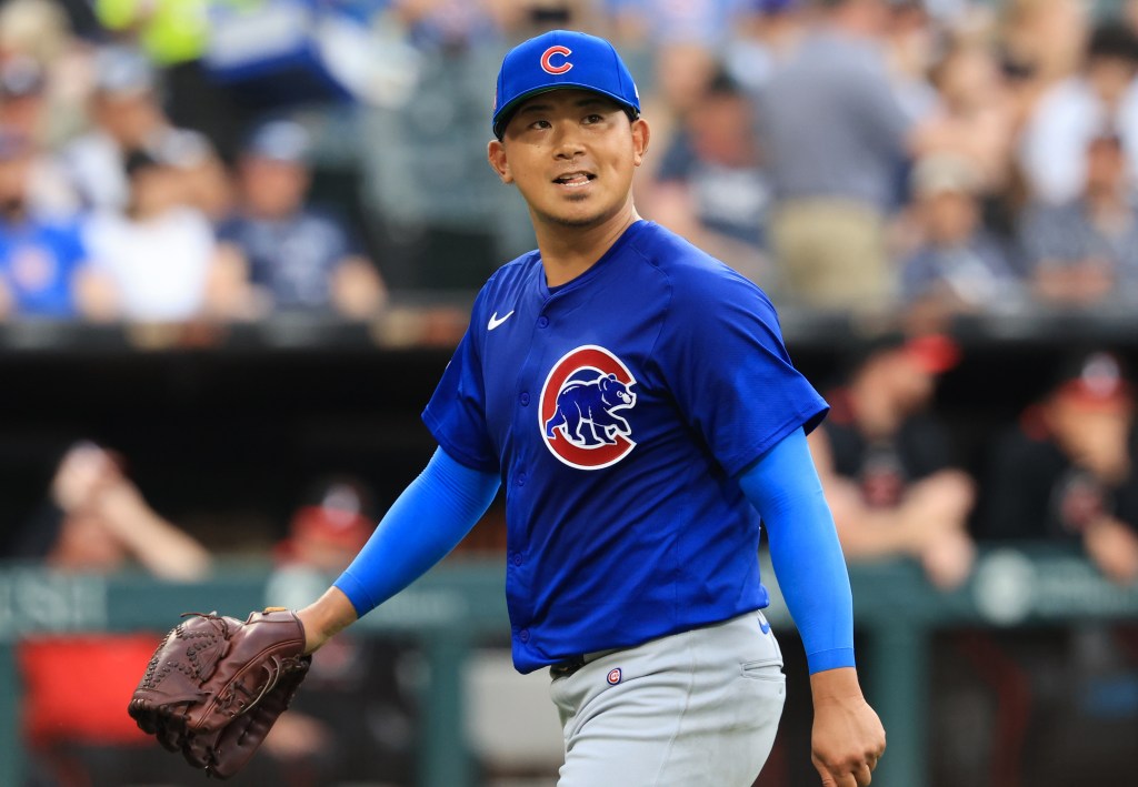 Chicago Cubs left-hander accepts qualifying offer