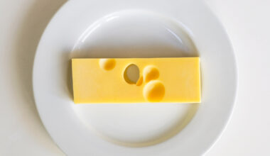 A Taste For Cheese May Reveal Your Future Risk of Dementia : ScienceAlert