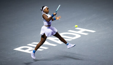 Gauff defeats Paolini in straight sets to stay alive at WTA Finals