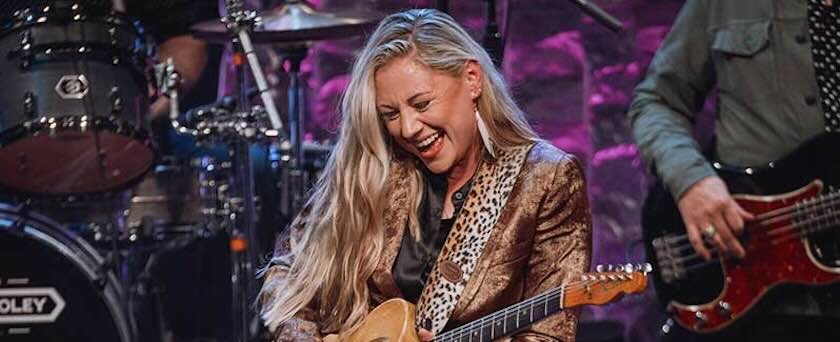 Joanne Shaw Taylor Shares “Irish Christmas In New York”