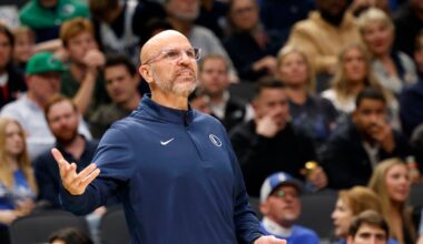 Mavericks regain home-court advantage, but suffer yet another loss to Phoenix Suns