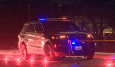 1 person dead after being struck by vehicle on Northeast Side, SAFD says