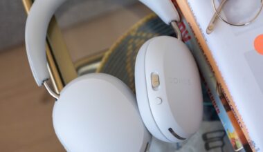 Bose, Sony, and Apple headphones are cheaper than ever for Black Friday