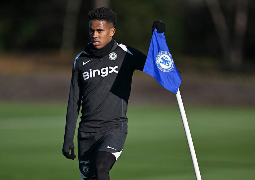 Training gallery: Final session before Burnley! | News | Official Site