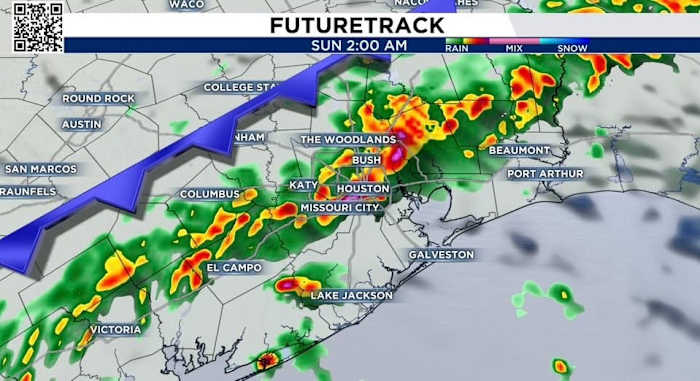Saturday night storms bringing hail and damaging winds across Houston