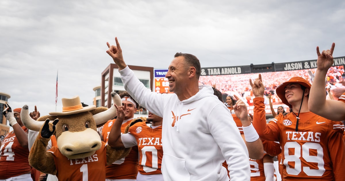 Texas still alive, A&M atop SEC