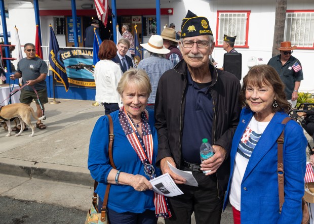 Char Giguere, Bob Wilson, Carole Serling (Jon Clark)