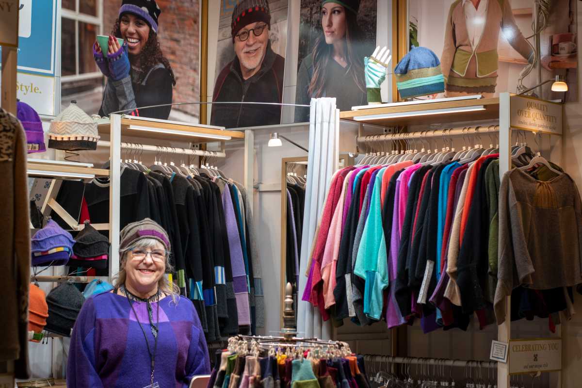 Shop the subways! Where to find unique holiday gifts at stations across NYC