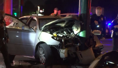 3 injured in overnight crash in west Phoenix