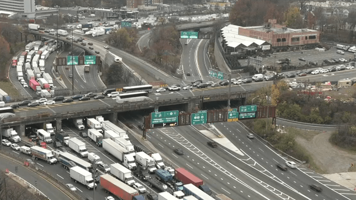 Major traffic delays at the GWB due to crash at Cross Bronx Expressway – NBC New York