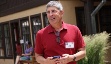 No Plans to Spin Off Cable Networks