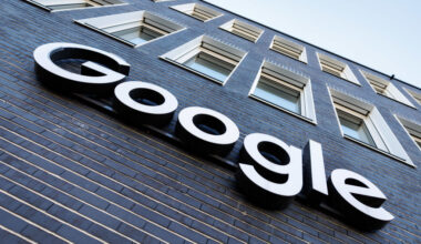 The Google logo can be seen on the facade in front of the company's Munich headquarters