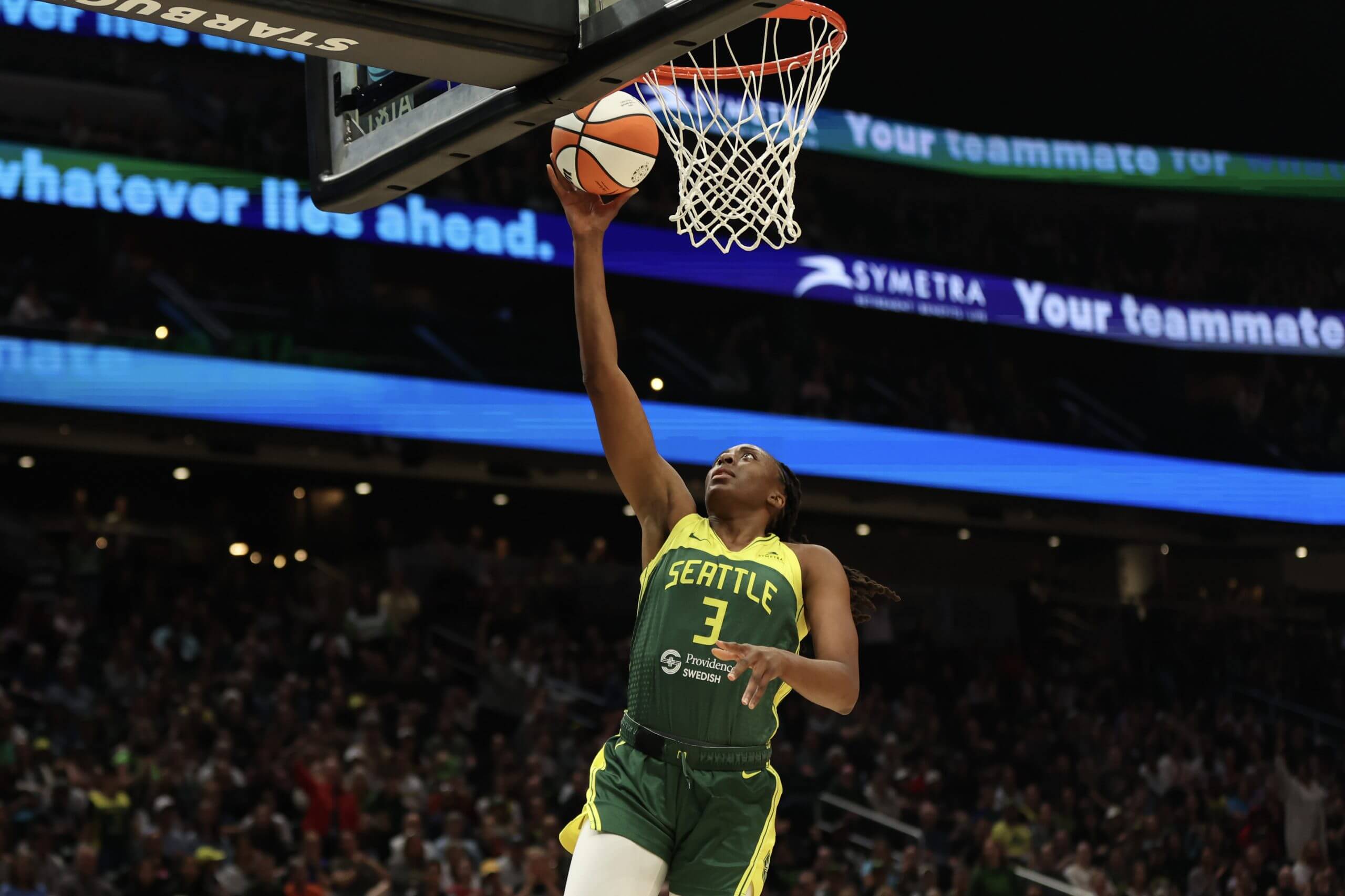 Storm forward Nneka Ogwumike attempts a lay-up.
