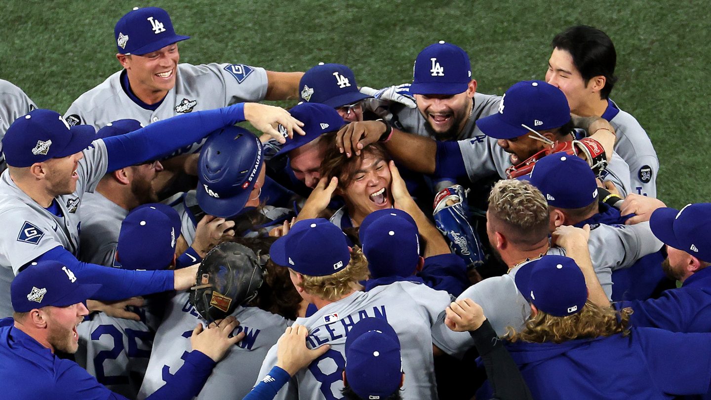 L.A. Dodgers Win World Series, Winning Consecutive Titles