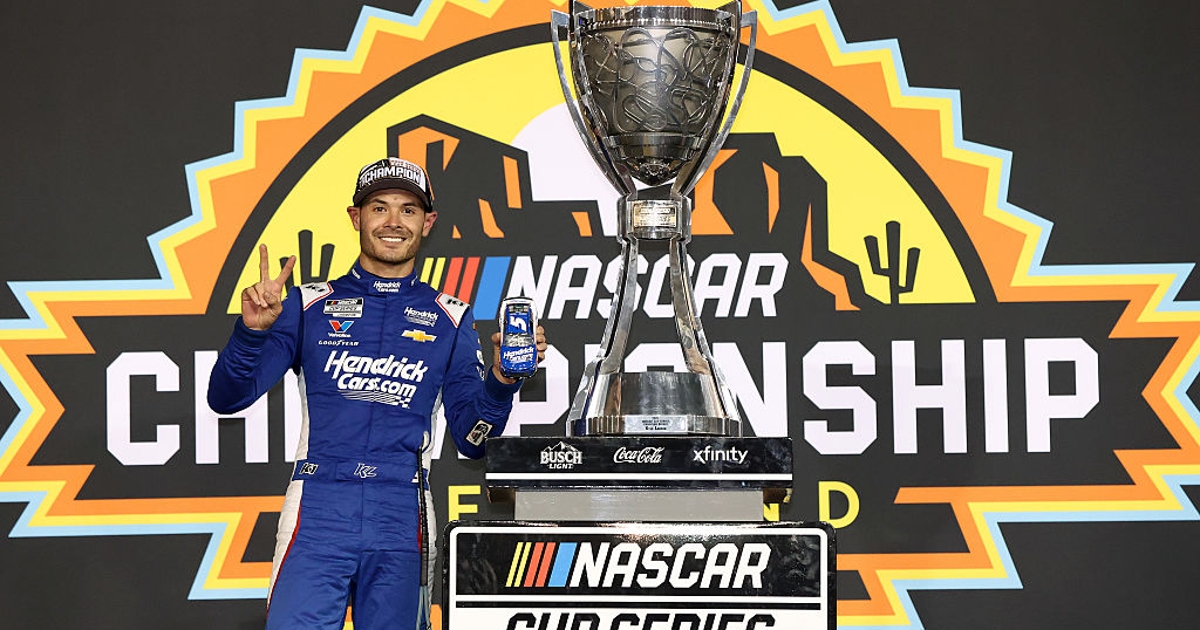 Larson roars to Cup Series title as Blaney takes stunning Phoenix win