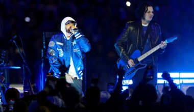 Eminem Makes Surprise Appearance On Fox’s NFL Thanksgiving Halftime Show