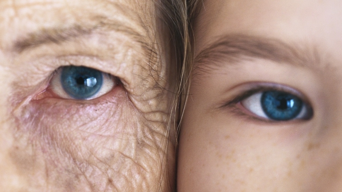 Study Finds Humans Age Faster at 2 Sharp Peaks – Here's When to Expect Them : ScienceAlert