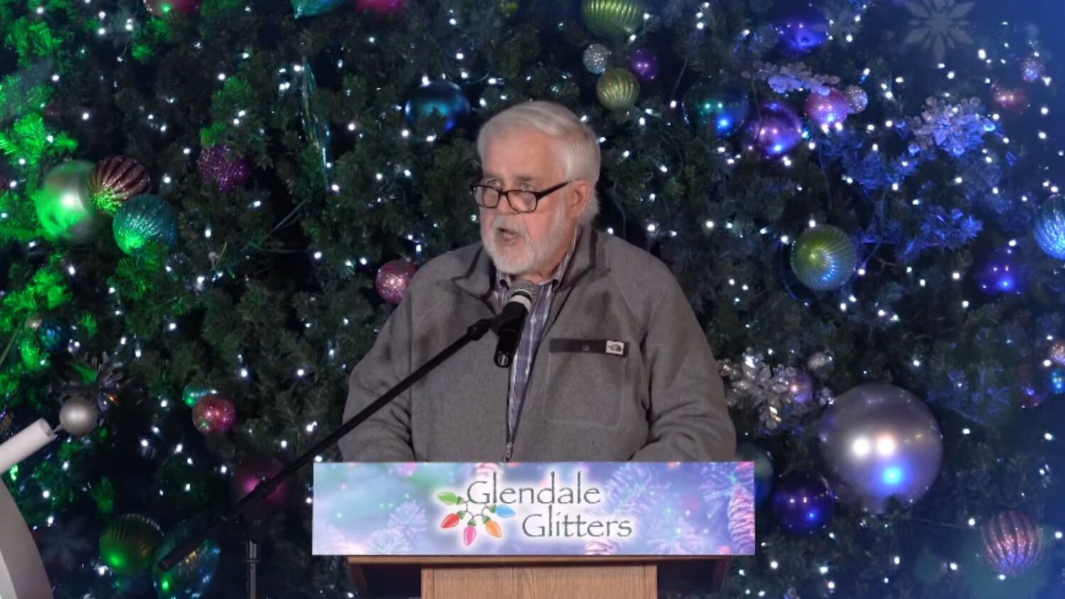 Glendale Glitters 2025 light show returns for holiday season...