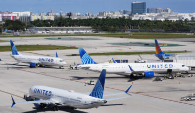 FAA lifts restrictions, airlines resume schedule...