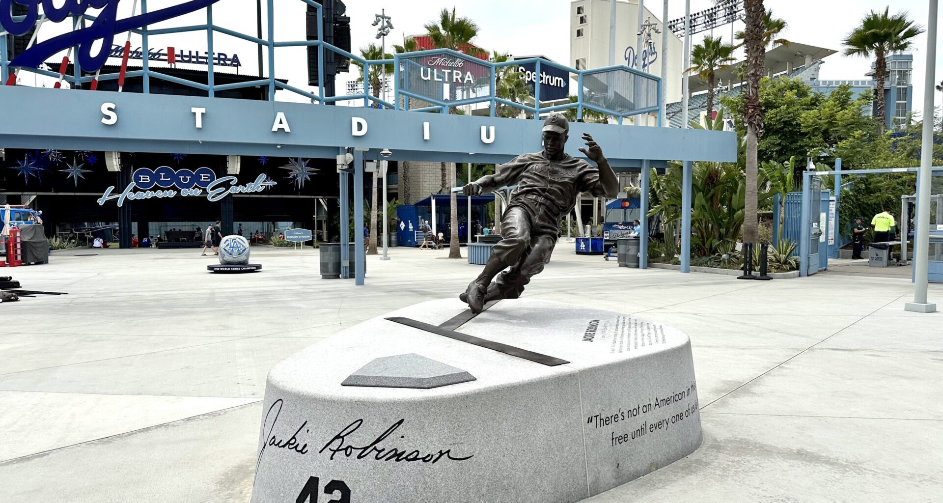 LA Council to Consider Opposing Dodger Stadium Gondola Project