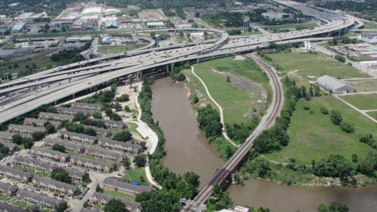 I-69 crosses Buffalo Bayou