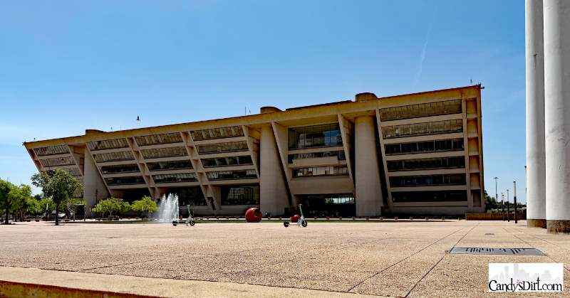 (Photo by Mimi Perez for CandysDirt.com)