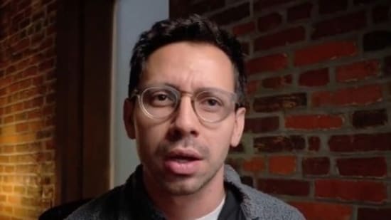 American investor James Fishback opposes the H-1B visa program, linking it to his mother's job loss. He asserts that CEOs misrepresent the skill levels of American workers and insists that foreigners should not have the same job rights as Americans.(X@j_fishback)