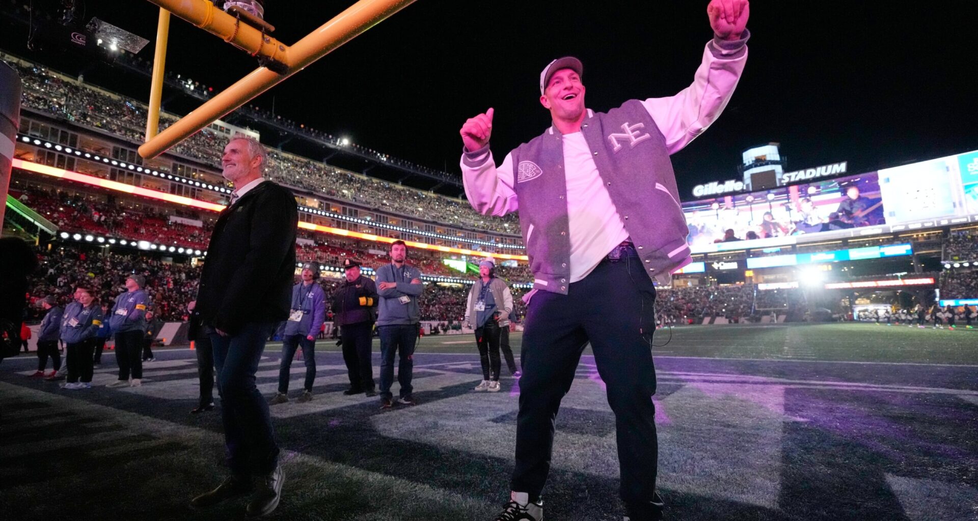 ‘New Year’s Rockin’ Eve’ co-hosts are Chance the Rapper, Rob Gronkowski, Julianne Hough and Rita Ora