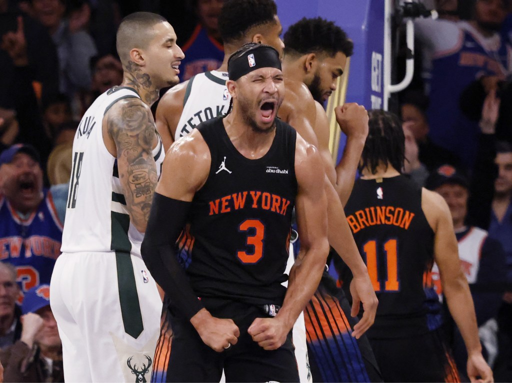 Josh Hart celebrates after a Jalen Brunson bucket during the Knicks' 118-109 over the Bucks on Nov. 28, 2025 at Madison Square Garden.