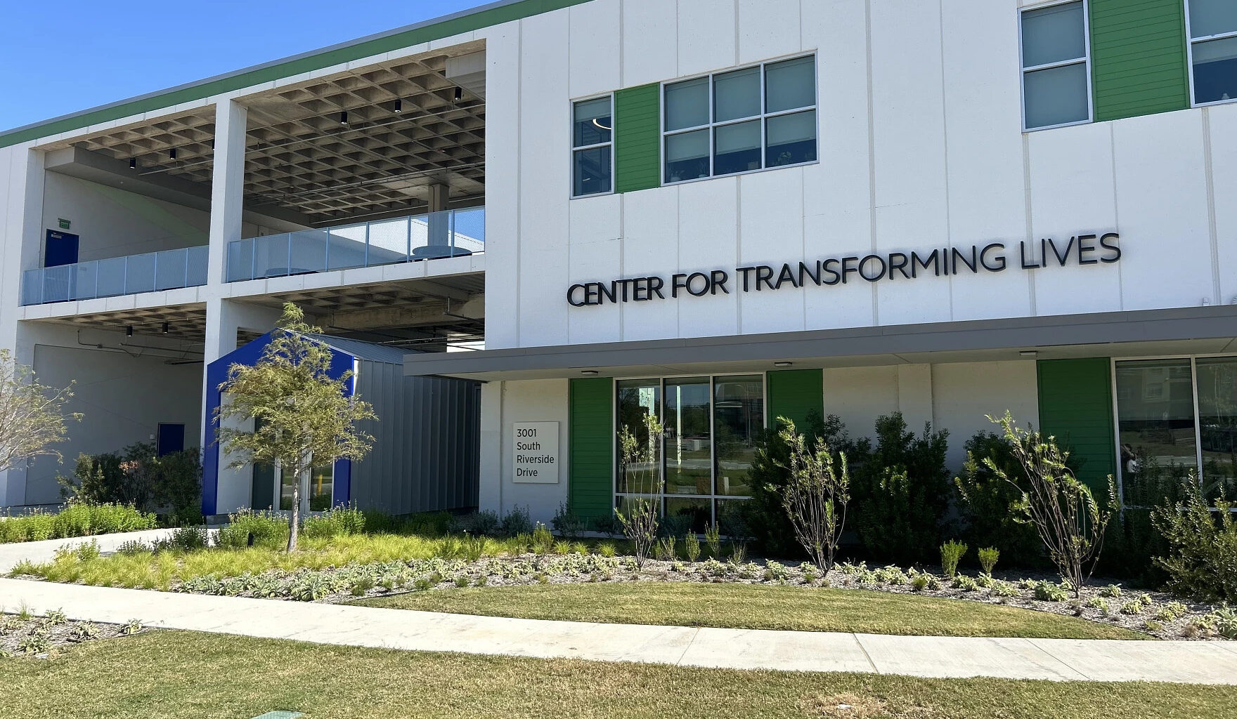 High demand forces Tarrant County rental assistance program to close applications after 4 hours