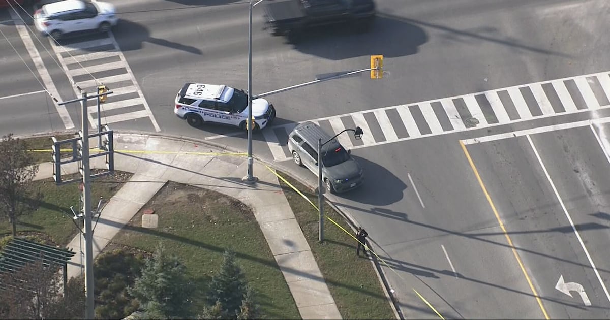 2 youths stabbed in Oshawa near high school, police investigating - CTV News